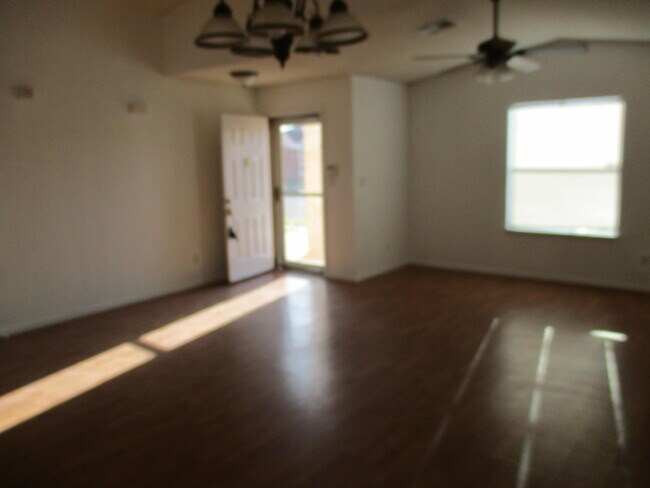 Building Photo - 11957 Mesquite Rock Dr