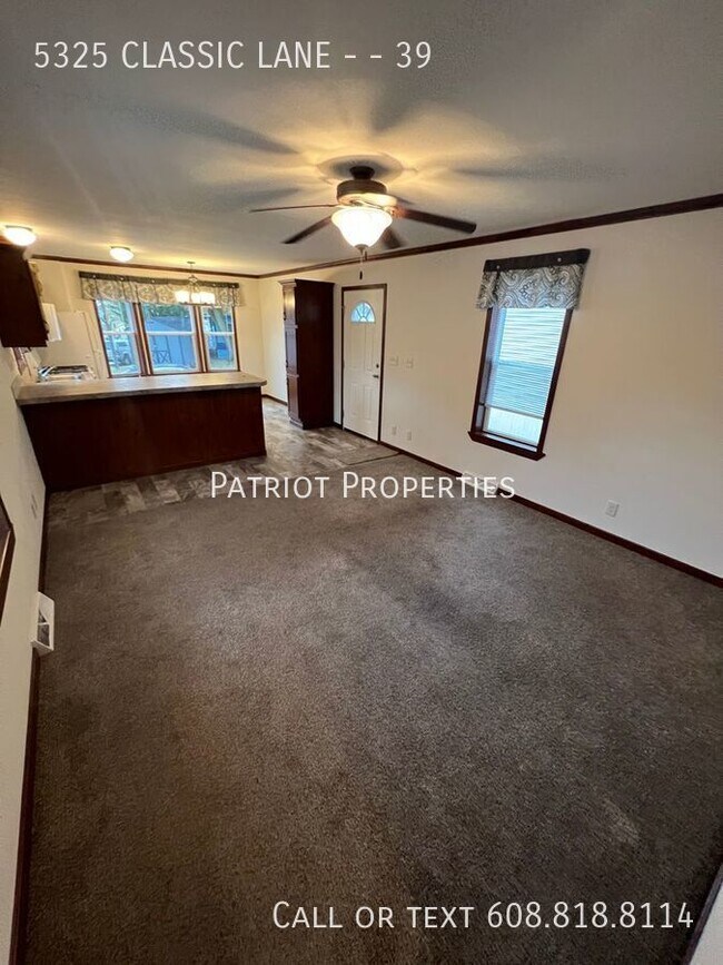 Building Photo - 3 Bed 1 Bath Home in Platteville, WI
