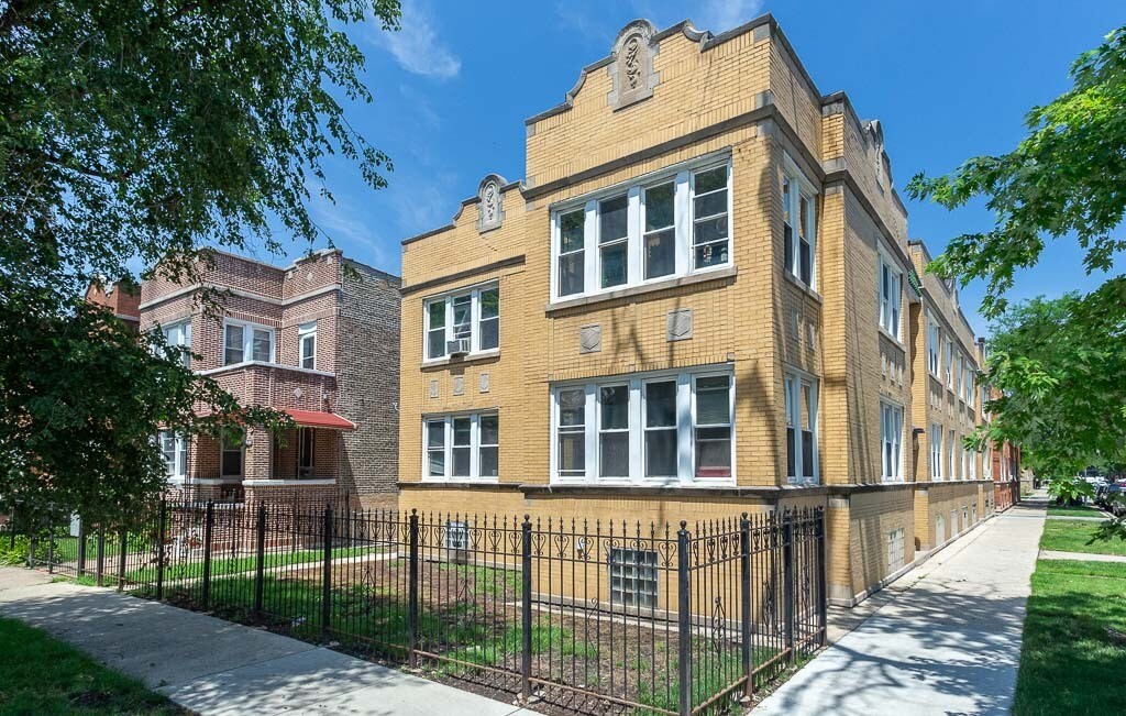 Primary Photo - 2436 N Leclaire Ave