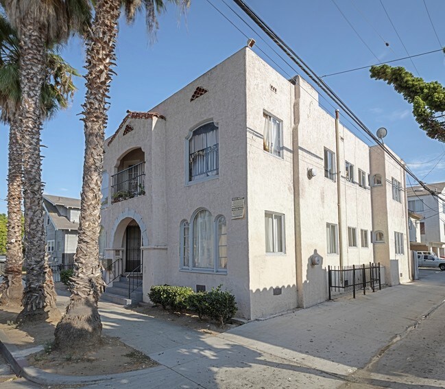 Building Photo - 1822 E 8th St