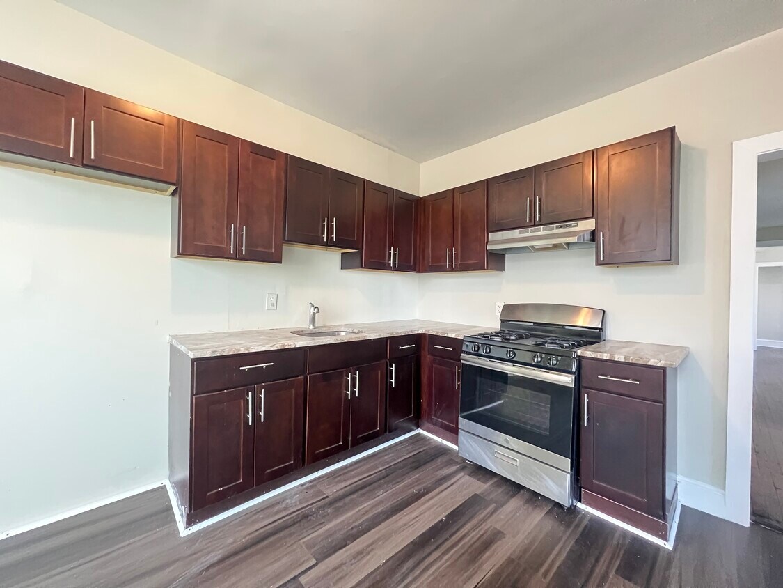 Foto principal - 496 Grove St