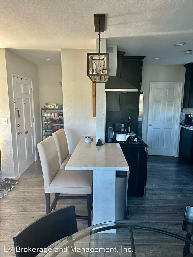 Foto del edificio - 3 br, 2 bath House - 833 Mira Valle St.