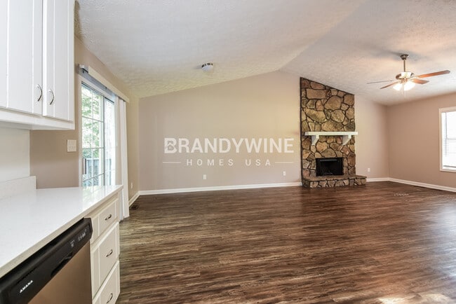 Building Photo - 2681 Meadow Ridge Ct