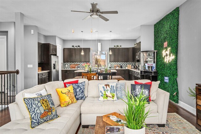 Foto del edificio - 2104 Webster St