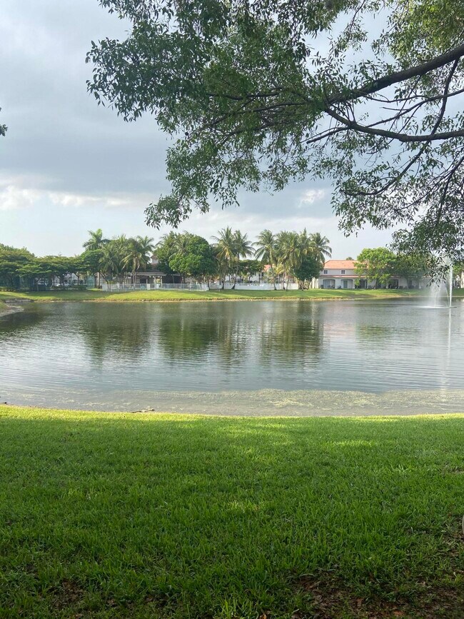 Foto del edificio - 8275 SW 27th St