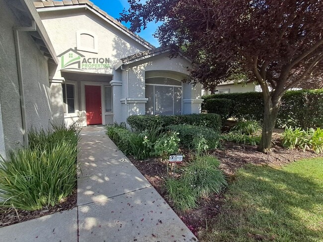 Building Photo - 400 Dumas Ct