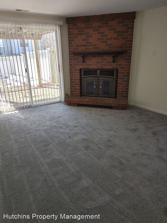 Building Photo - 2 br, 1.5 bath House - 1331 Acorn Ridge Court
