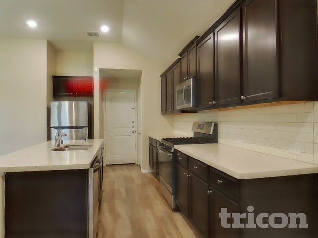 Building Photo - 2428 Dolostone Dr