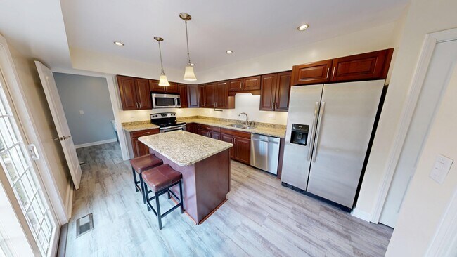 Foto del edificio - 1095 Burnside Rd