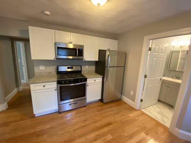 Building Photo - 310 Highland Ave