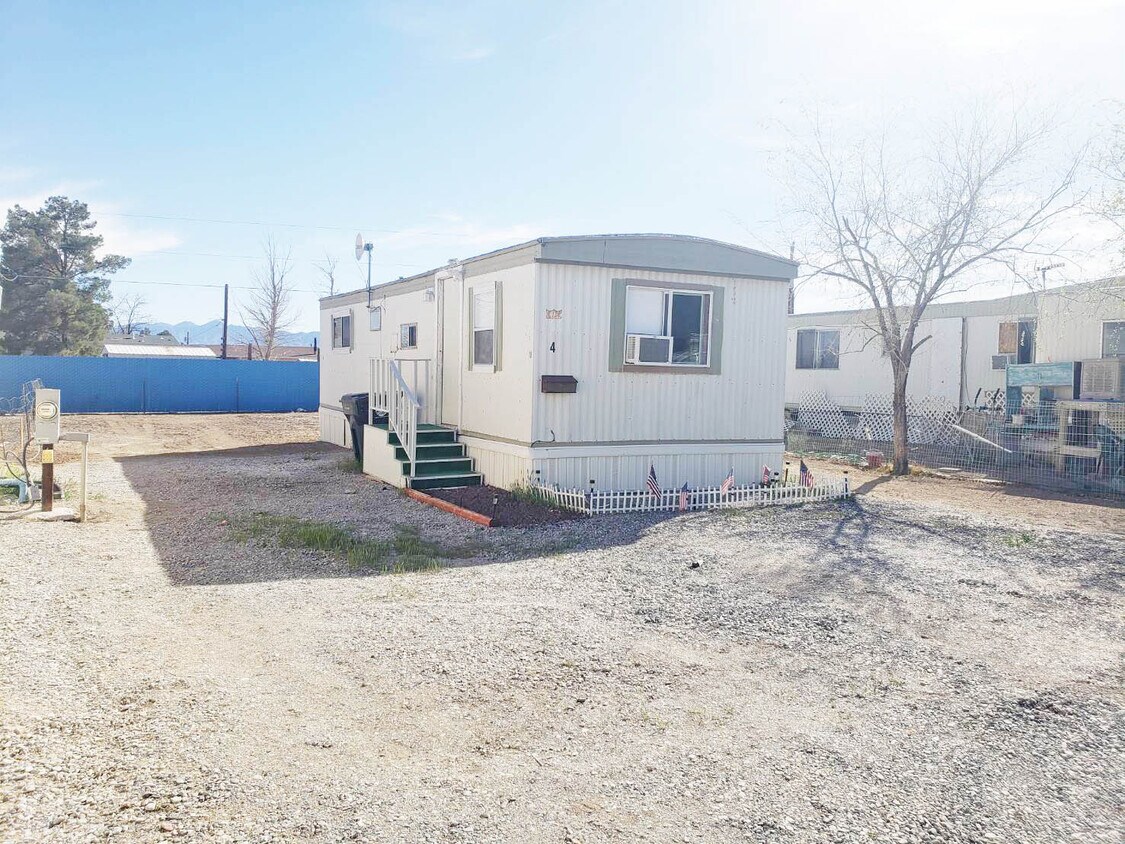 Primary Photo - 1241 Vondell Dr