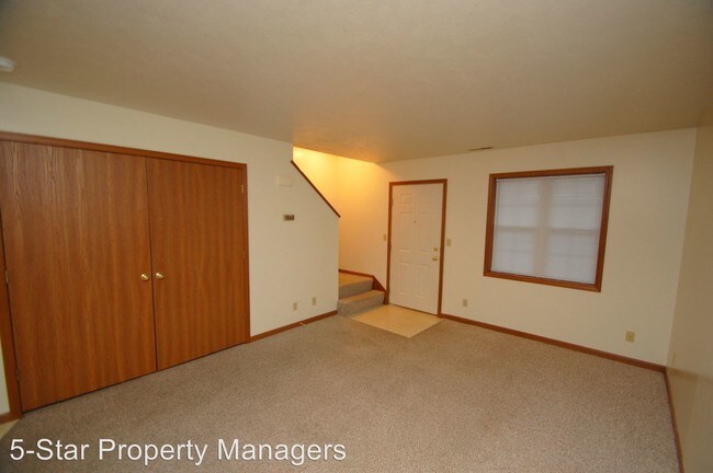 Building Photo - 118 Watertower Ct