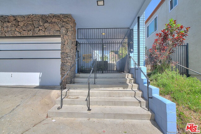 Building Photo - 4415 Don Tomaso Dr