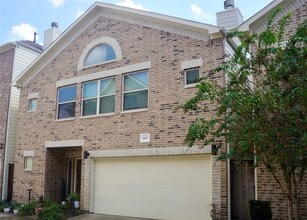 Building Photo - 11605 Main Birch Dr