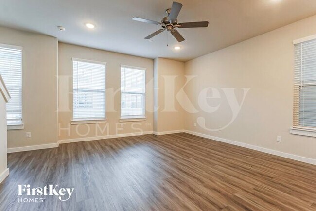 Foto del edificio - 18427 Idyllic Aly