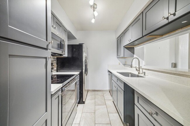 Building Photo - 3085 Walnut Bend Ln