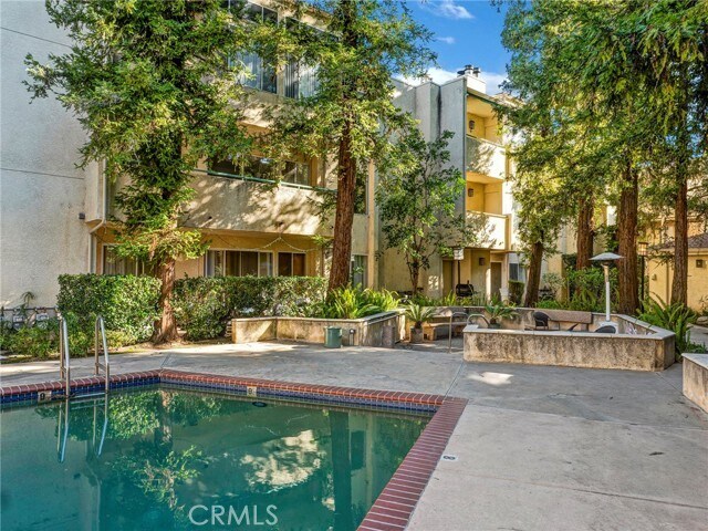 Foto del edificio - 7800 Topanga Canyon Blvd