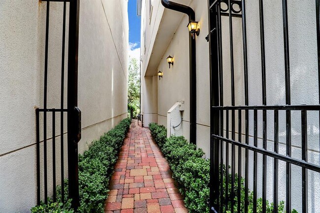 Foto del edificio - 10912 Wrenwood Park