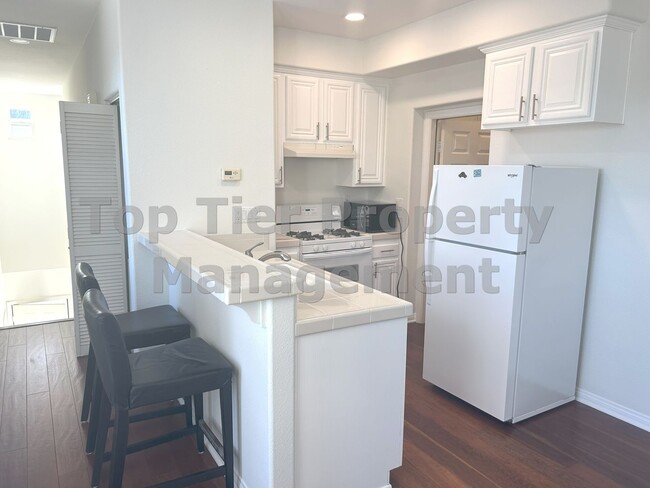 Building Photo - ***Private 1 bed / 1 bath / 750 Sqft ADU i...