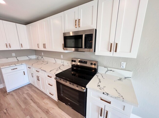 Foto del edificio - Beautiful New 3 Bedroom Phoenix home with Den/Loft! No HOA