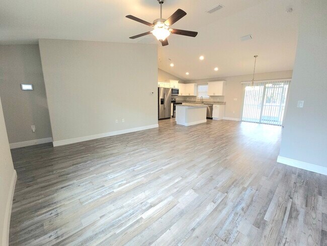 Foto del edificio - 106 Oak Cir