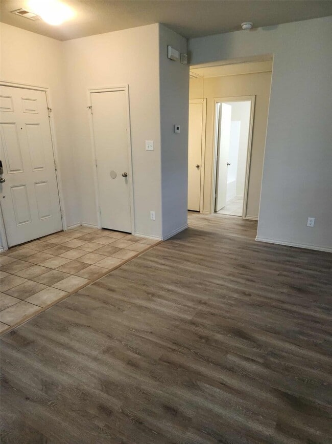 Foto del edificio - 803 Lovebug Ln