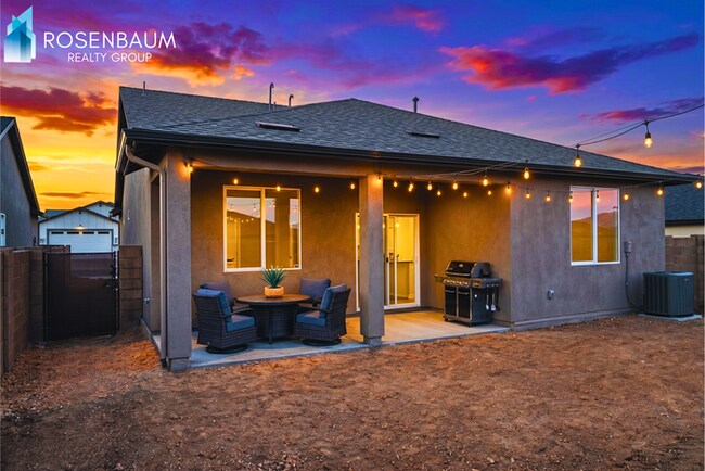 Building Photo - 1227 Cattle Trl