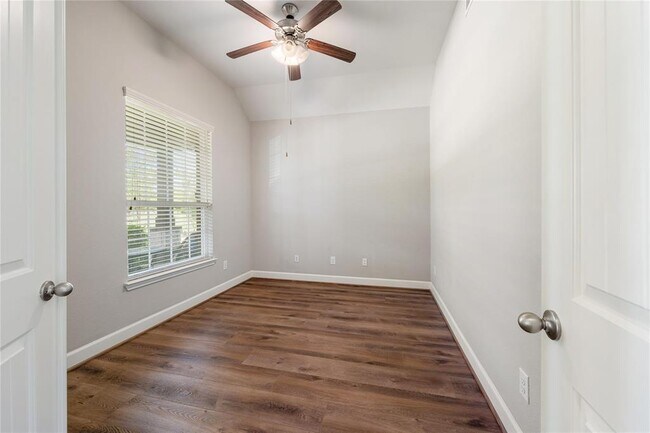 Building Photo - 12210 Briarwood Cove Cir