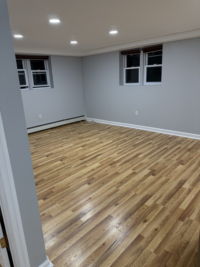 Foto del edificio - 2245 Jones Rd