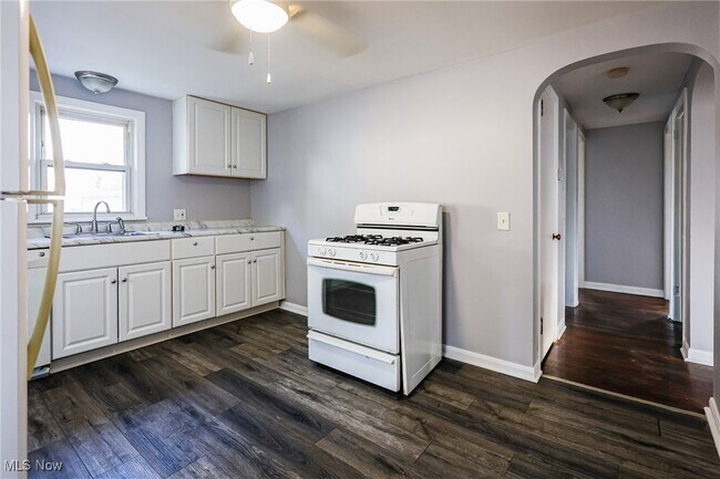 Foto del edificio - 1130 Ardmore Ave SW