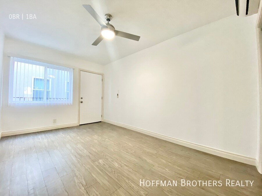 Primary Photo - 1138 N Ogden Dr