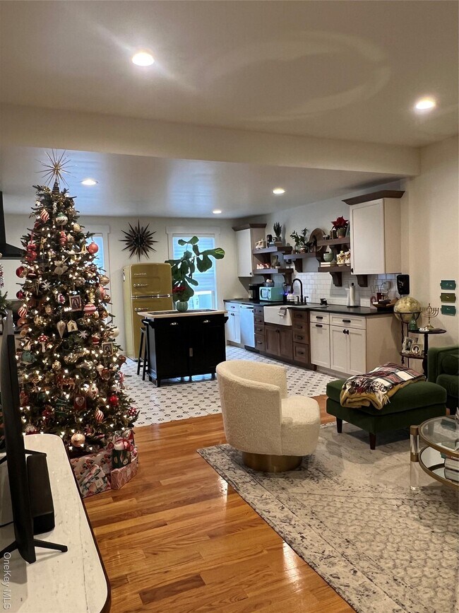 Foto del edificio - 103 Filors Ln