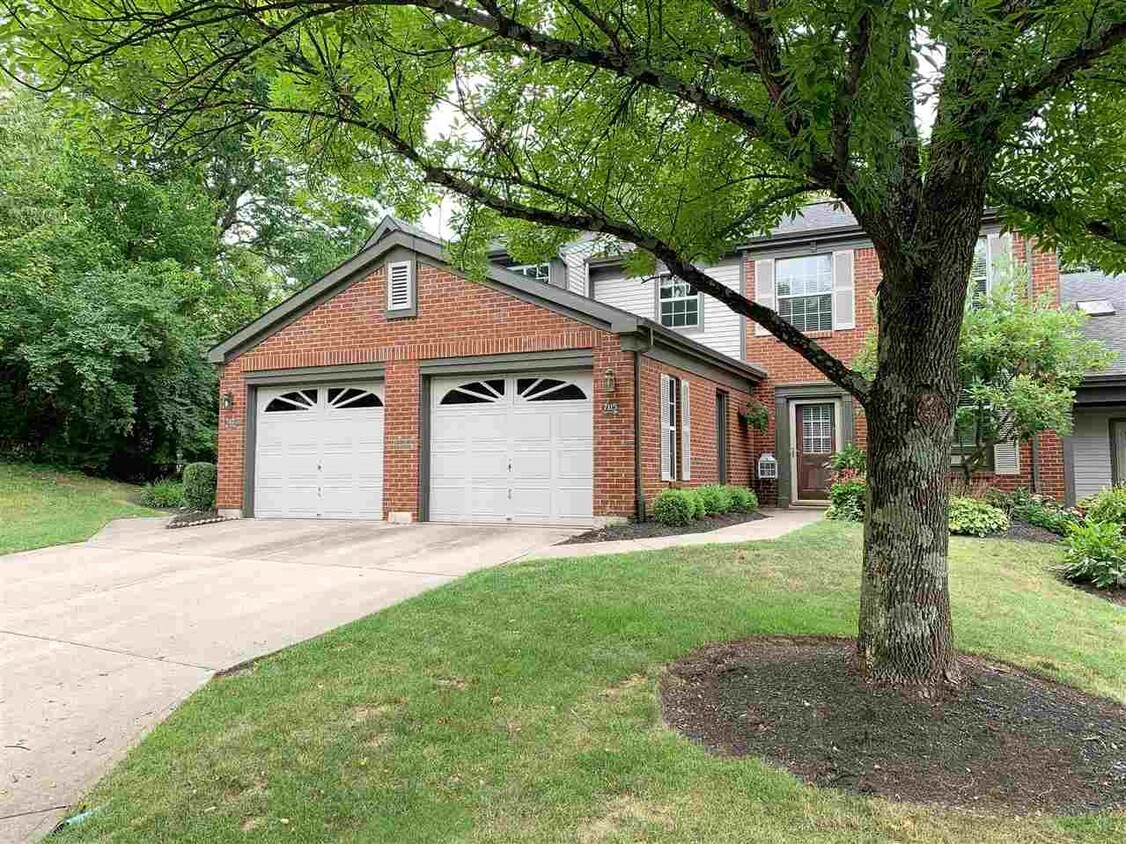 7115 Sweetwater Dr, Florence, KY 41042 Condo for Rent in Florence, KY