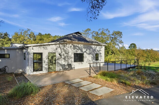 Building Photo - 2291 Westside Rd