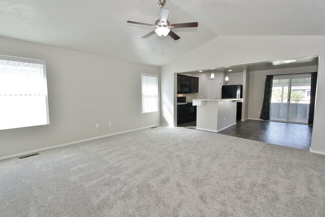 Building Photo - Beautiful Home in Meridian: Available Now!