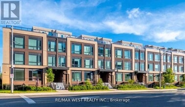 Building Photo - 639 Lawrence Ave W