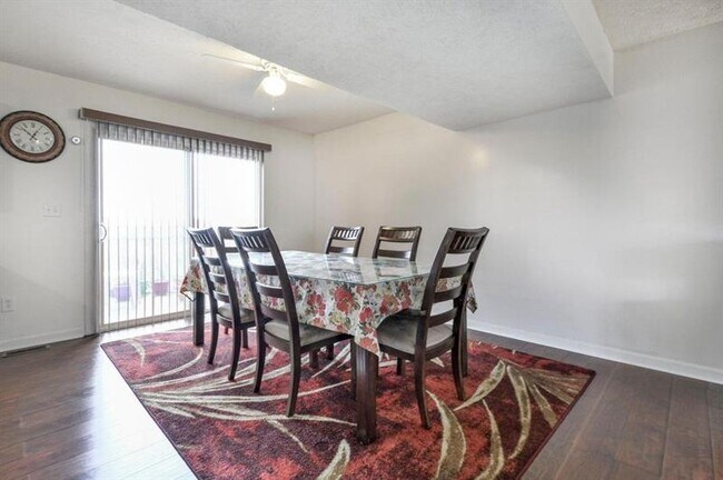 Building Photo - 1002 Wingate Dr