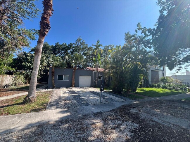 Foto del edificio - 644 NE 82nd Terrace