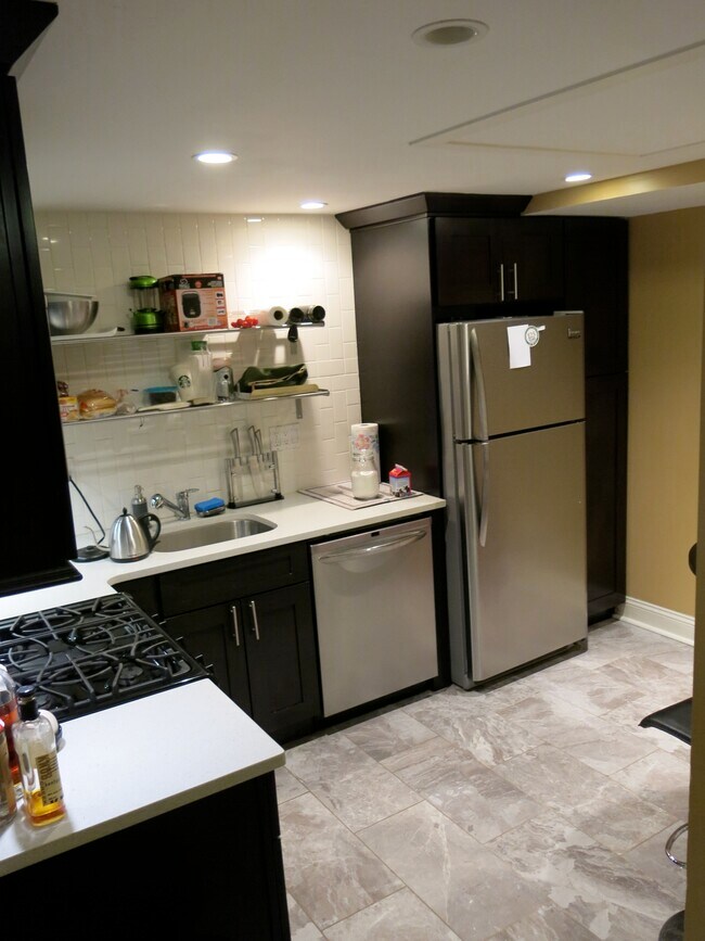 953 N Randolph St Unit 2, Philadelphia, PA 19123 Condo for Rent in