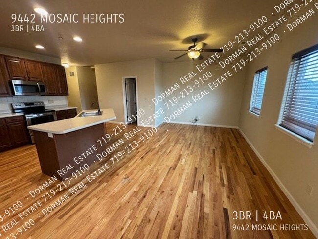 Building Photo - 9442 Mosaic Heights