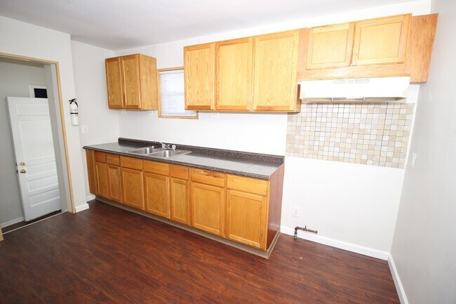Building Photo - 24703 Brittany Ave
