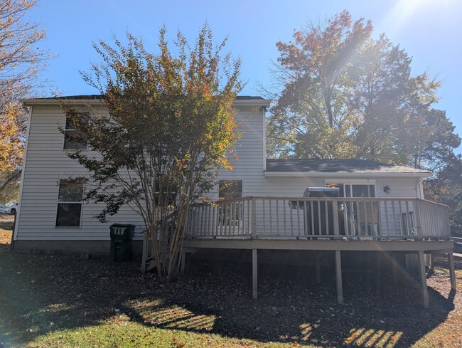 Foto del edificio - Room in House on Flint Glenn Ln