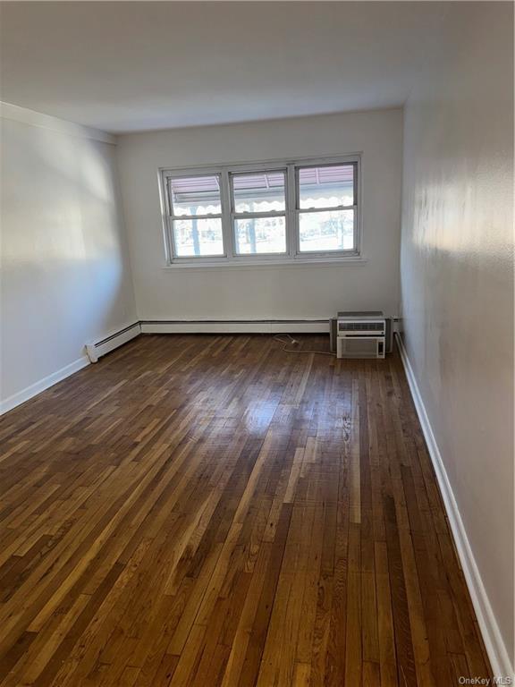Foto del edificio - 1268 Metcalf Ave
