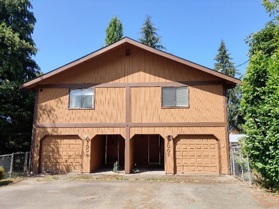 Eastside Olympia Duplex House Rental in Olympia, WA