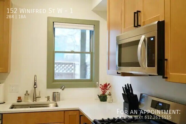 Foto del edificio - 152 Winifred St W