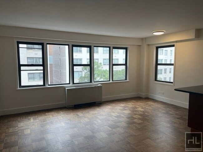 Foto del edificio - EAST 63 STREET