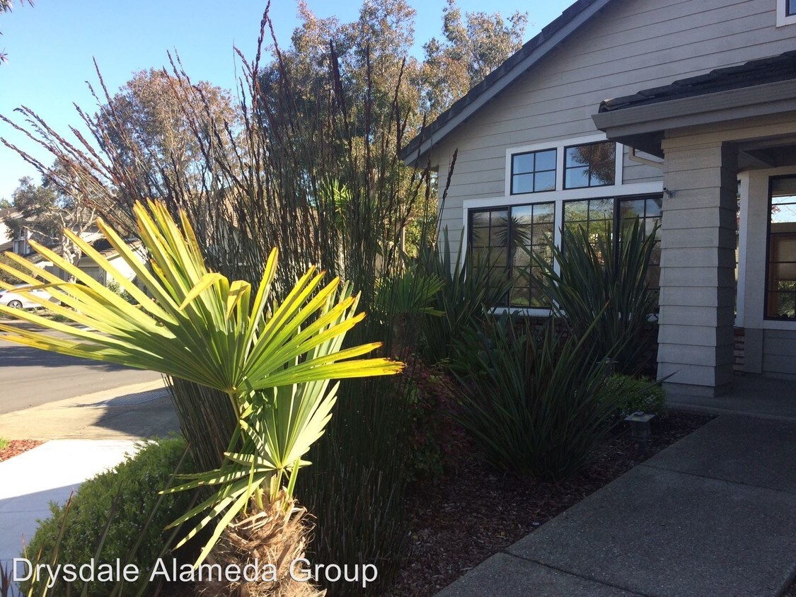 Primary Photo - 3 br, 2.5 bath House - 100 Anderson Road