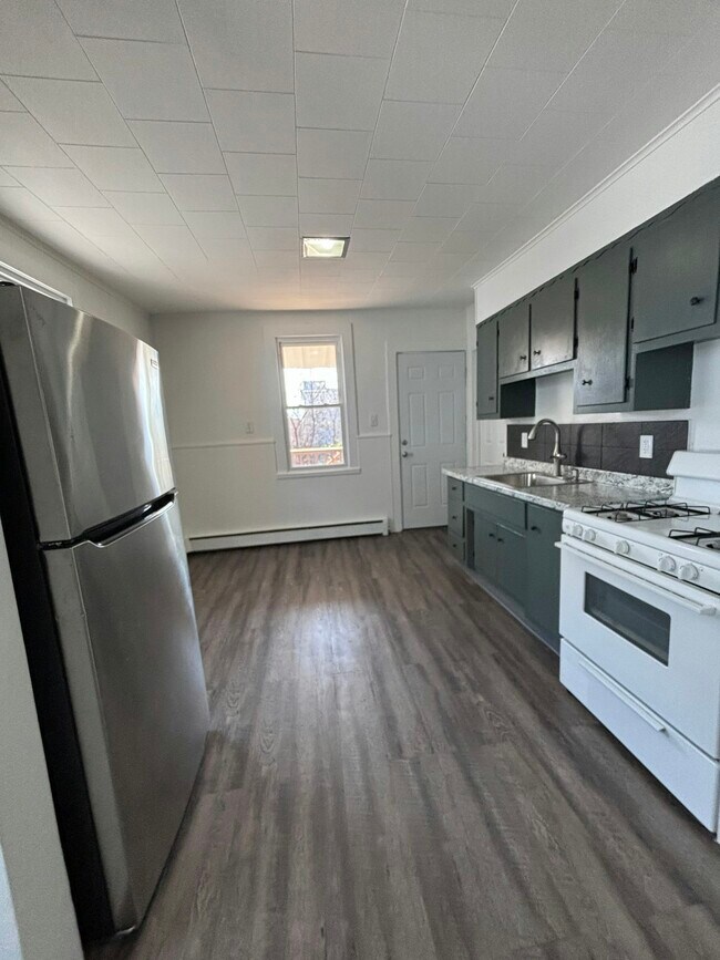Foto del edificio - 312 Maple St