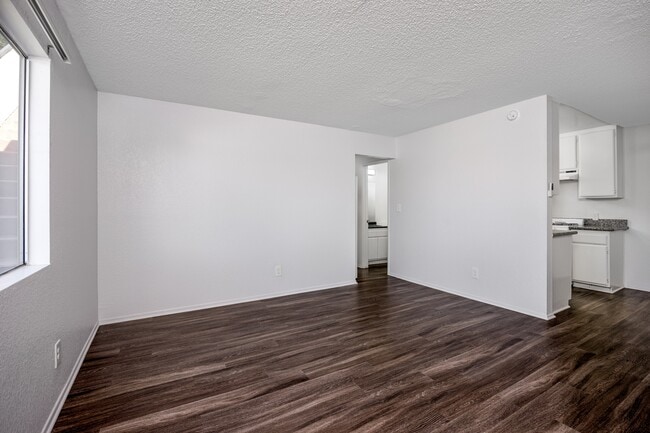Building Photo - Laurel Terrace