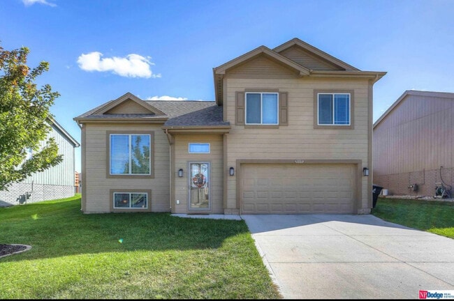 Building Photo - 9135 Hanover St